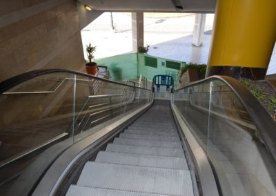 Installation and commissioning of escalators